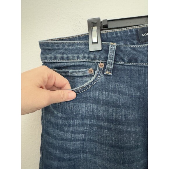 Lucky Brand Women's Lolita Crop Jeans Denim Blue Mid Rise Dark Wash 12/31 - Picture 3 of 12